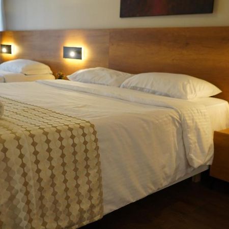 Daily Rent Studio Apartments Тирана Екстер'єр фото