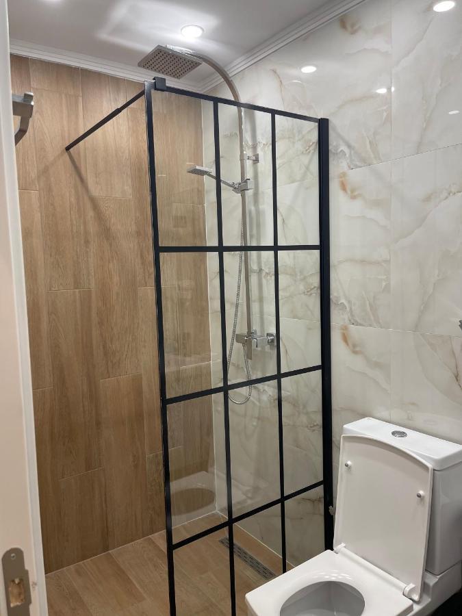 Daily Rent Studio Apartments Тирана Екстер'єр фото