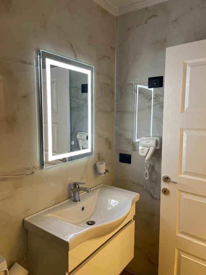 Daily Rent Studio Apartments Тирана Екстер'єр фото
