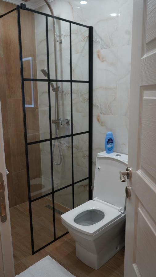Daily Rent Studio Apartments Тирана Екстер'єр фото