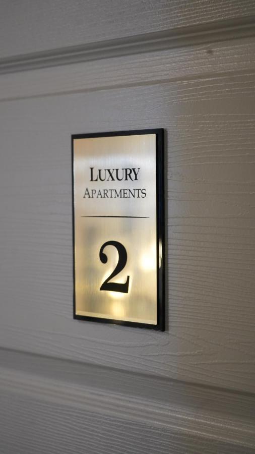 Daily Rent Studio Apartments Тирана Екстер'єр фото