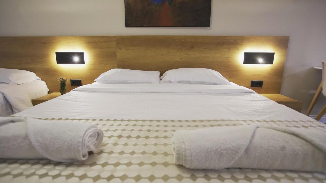 Daily Rent Studio Apartments Тирана Екстер'єр фото