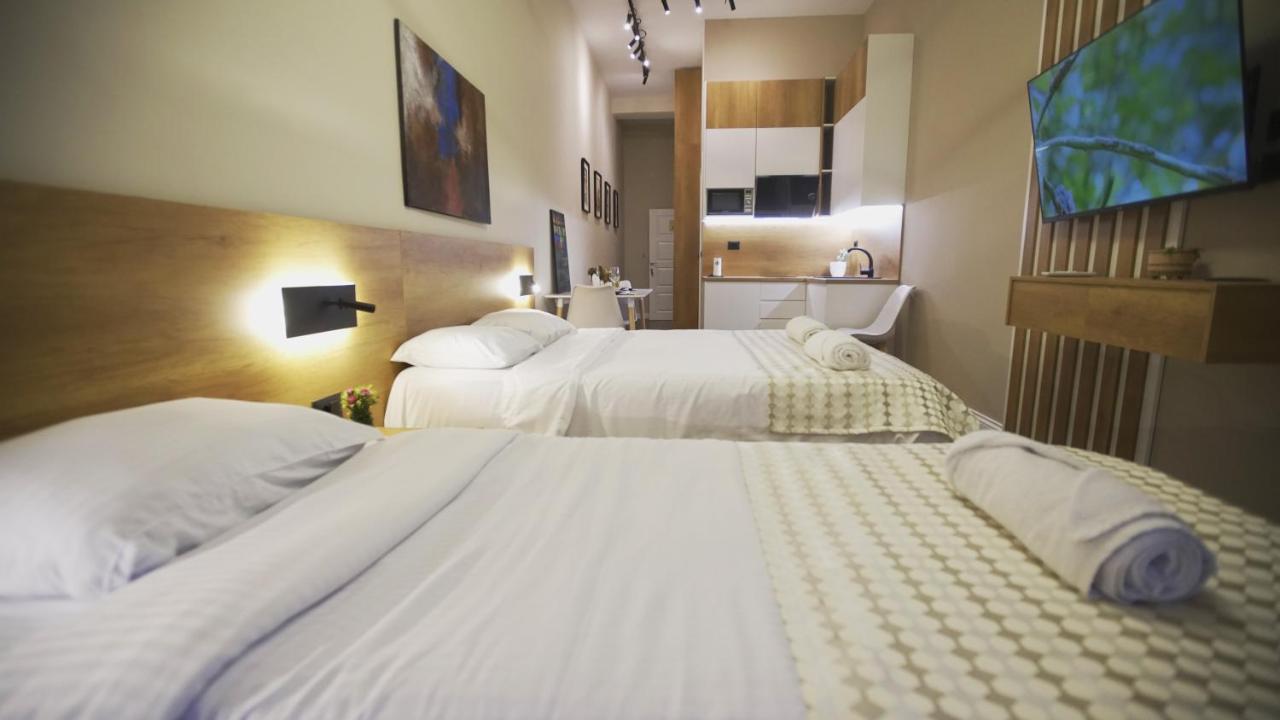 Daily Rent Studio Apartments Тирана Екстер'єр фото