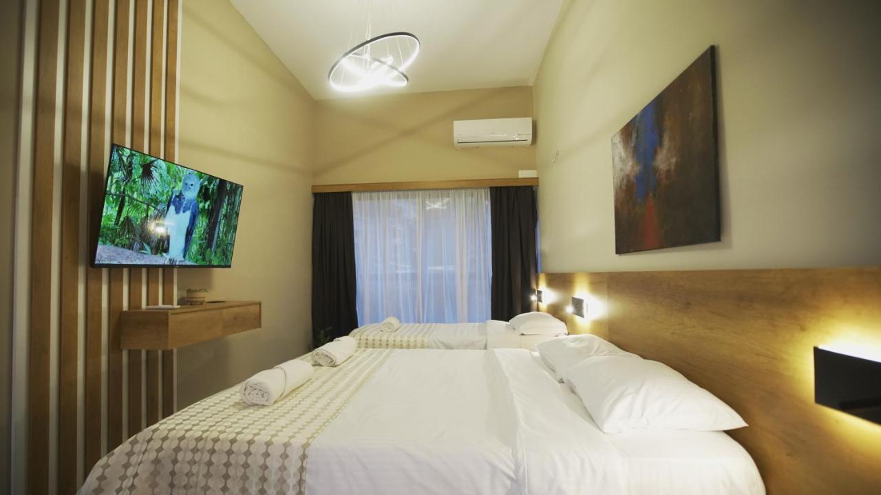 Daily Rent Studio Apartments Тирана Екстер'єр фото